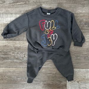 Old Navy sweatpants set